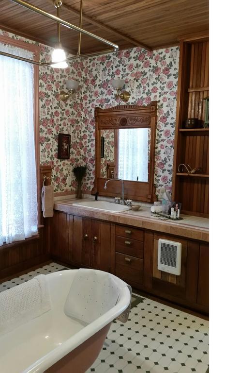 Geiger Victorian Bed And Breakfast Такома Экстерьер фото