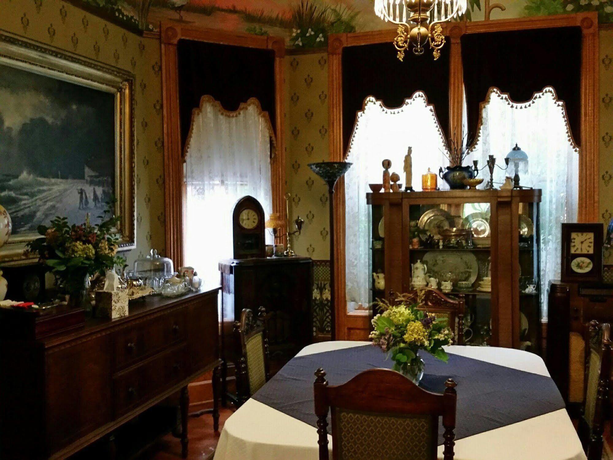 Geiger Victorian Bed And Breakfast Такома Экстерьер фото
